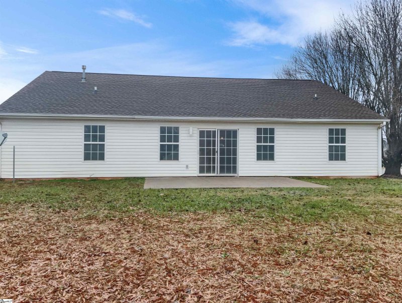 Property image 4 at 496 Candleglow Drive, Boiling Springs, SC 29316