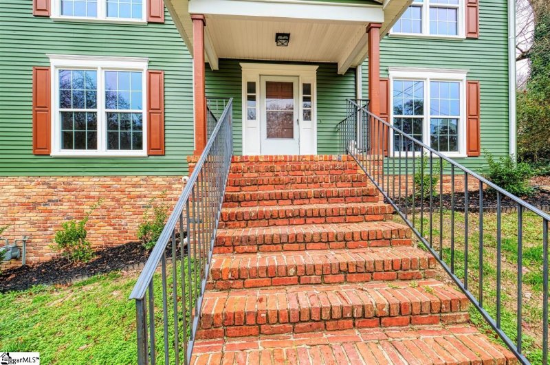 Property image 3 at 8 E indian Trail, Taylors, SC 29687