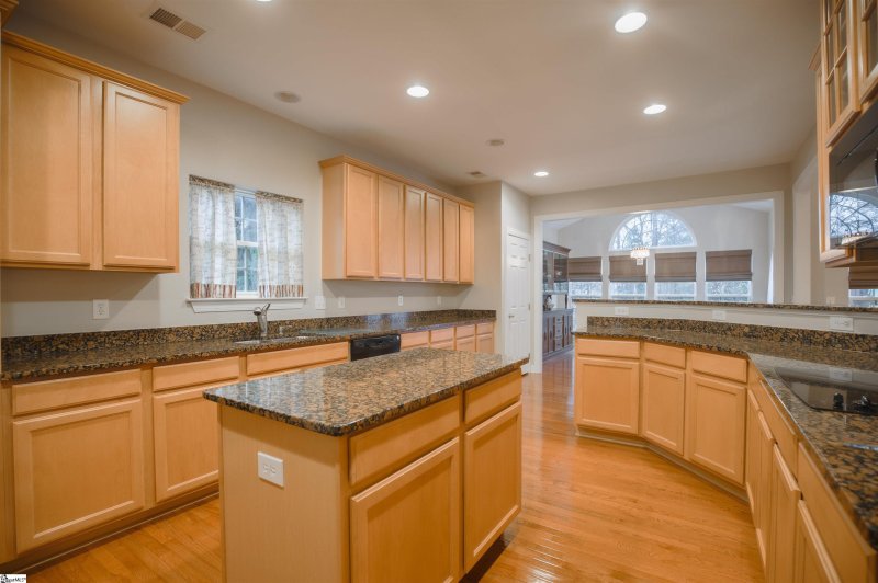 Property image 2 at 14 Hydrangea Way, Simpsonville, SC 29681-3686