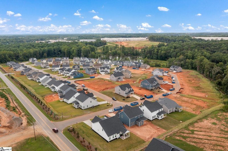 Property image 4 at 660 Sunwater Drive, Duncan, SC 29334