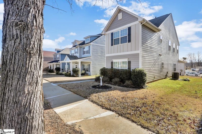 Property image 3 at 108 Hatcher Creek Street, Simpsonville, SC 29680