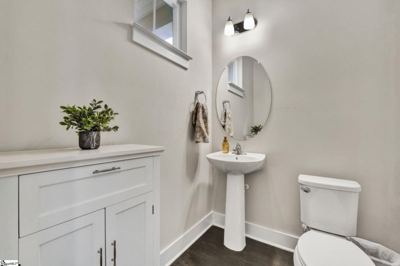 Property image 3 at 409 Merkel Drive, Greer, SC 29651-7324