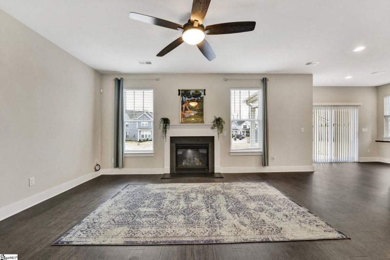 Property image 4 at 409 Merkel Drive, Greer, SC 29651-7324