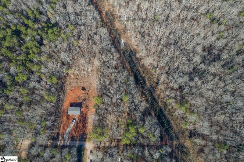 Property image 3 at 180 Manhattan Boulevard, Piedmont, SC 29673