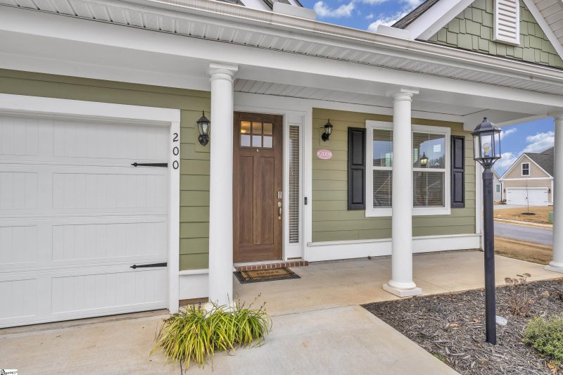 Property image 3 at 200 Lincoln Hill Road, Taylors, SC 29687