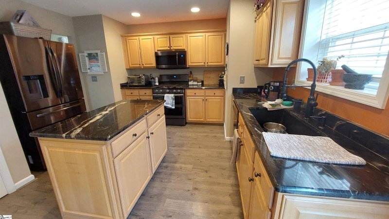 Property image 5 at 6 Summerlin Place, Simpsonville, SC 29680