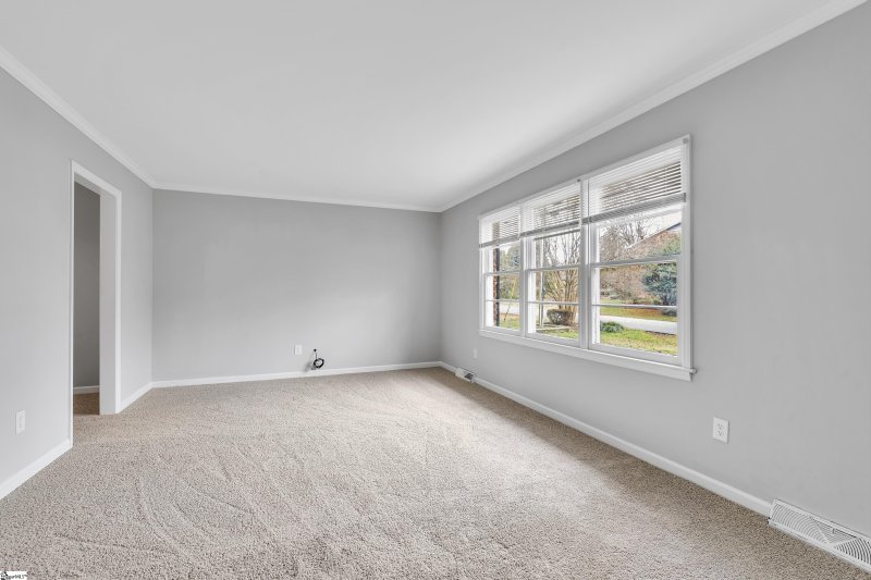 Property image 3 at 5 Balfer Drive, Greenville, SC 29615