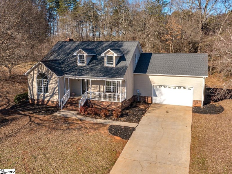 Property image 2 at 8 Woodwind Way, Greer, SC 29651