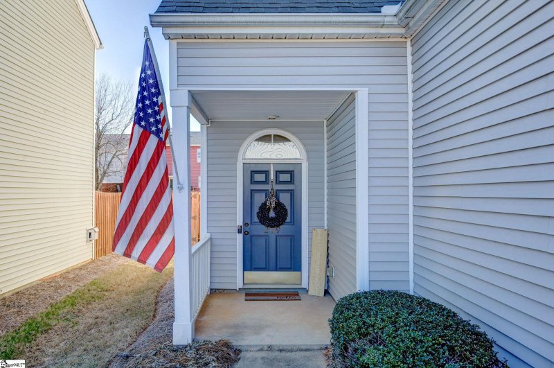 Property image 3 at 209 Whaleback Drive, Simpsonville, SC 29681
