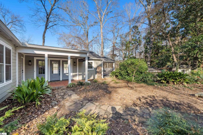 Property image 2 at 720 Lakeside Drive, Anderson, SC 29621