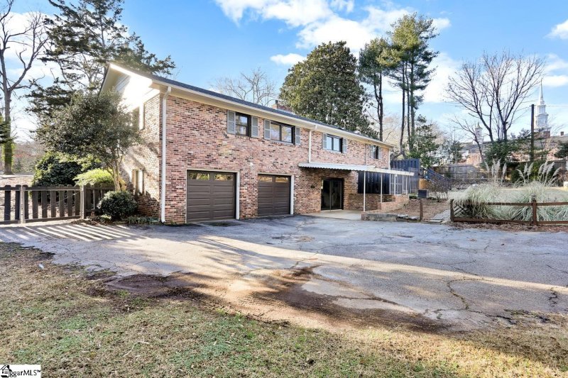 Property image 4 at 101 Shannon Drive, Greenville, SC 29615