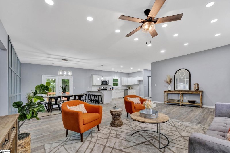 Property image 2 at 500 Forrester Drive, Greenville, SC 29607