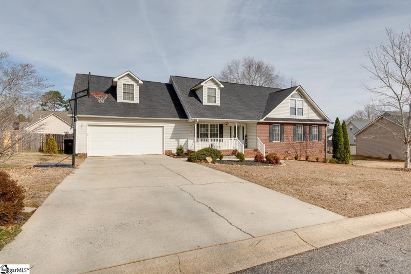 Property image 3 at 166 Amberwood Drive, Anderson, SC 29621