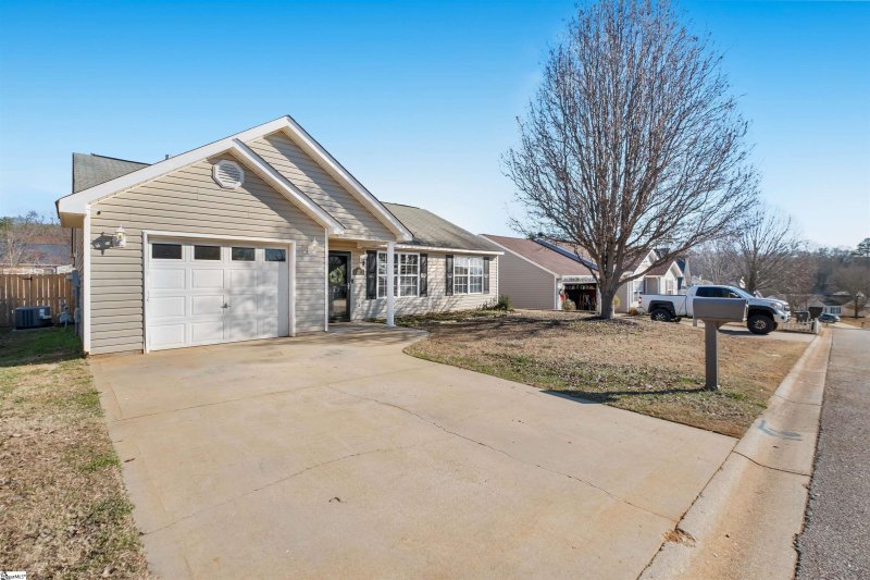 Property image 4 at 232 Ashley Danielle Drive, Duncan, SC 29334