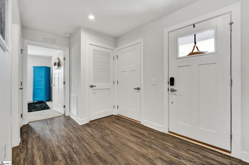 Property image 3 at 1038 Hunter Green Lane, Spartanburg, SC 29302