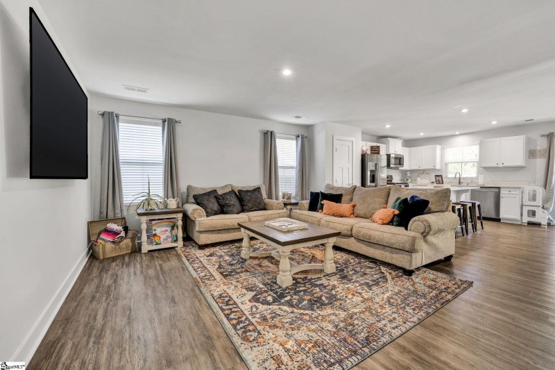 Property image 4 at 1038 Hunter Green Lane, Spartanburg, SC 29302