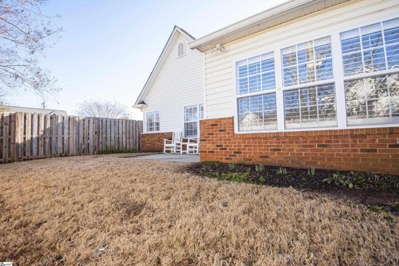 Property image 3 at 665 Ivybrooke Avenue, Greenville, SC 29615