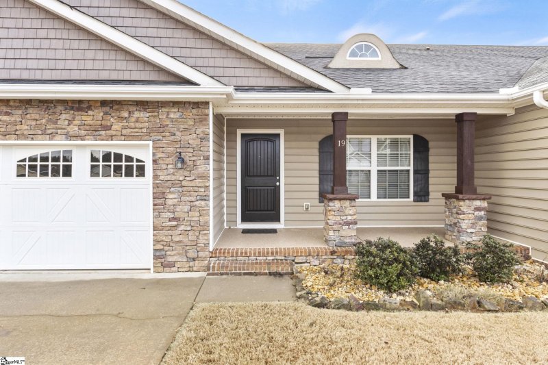 Property image 2 at 19 Hillsborough Drive, Anderson, SC 29621
