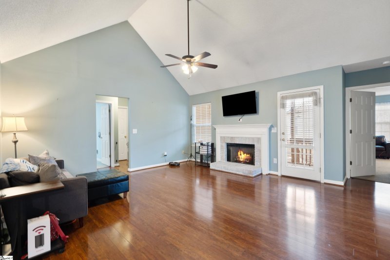 Property image 2 at 7 Saddlemount Lane, Simpsonville, SC 29680