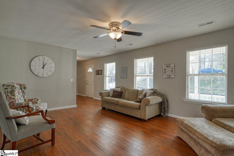 Property image 5 at 140 W Bright Road, Duncan, SC 29334