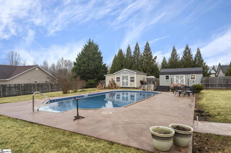 Property image 4 at 100 Long Pond Court, Greer, SC 29651