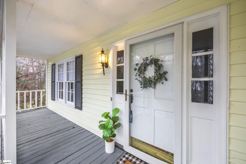 Property image 2 at 404 Holly Tree Lane, Simpsonville, SC 29681