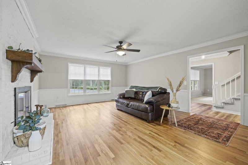 Property image 3 at 404 Holly Tree Lane, Simpsonville, SC 29681