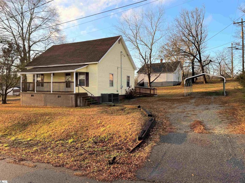 Property image 2 at 10 Jackson Street, Liberty, SC 29657
