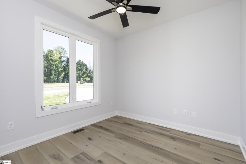 Property image 4 at 39 Village Crest Drive, Greenville, SC 29607