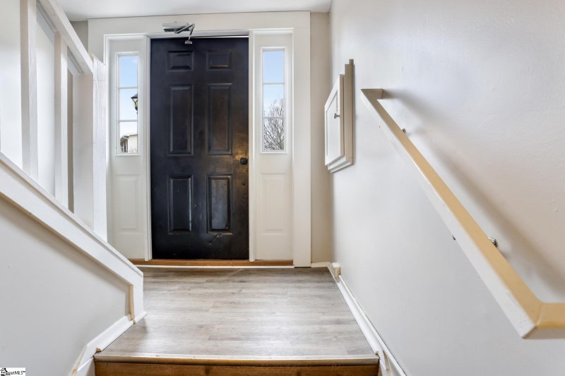 Property image 2 at 925 Cleveland Street, Greenville, SC 29601
