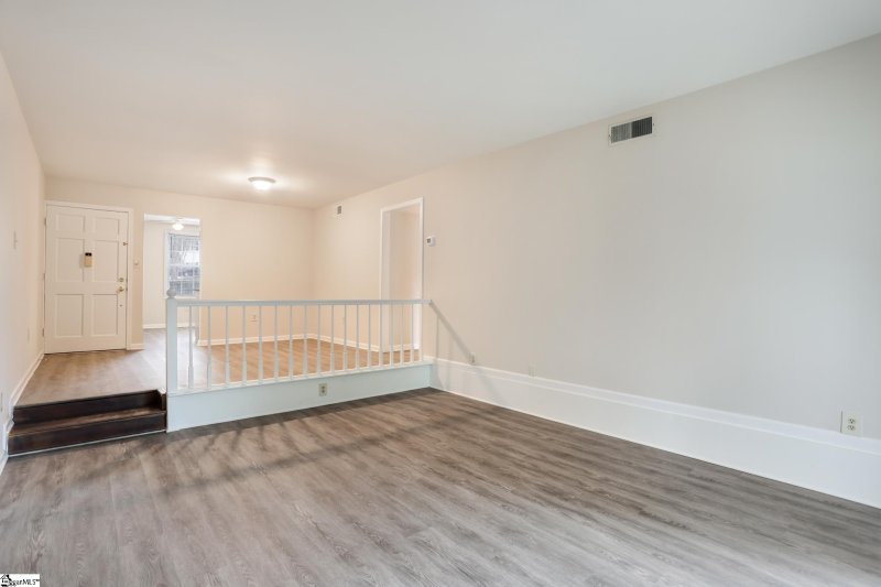 Property image 5 at 925 Cleveland Street, Greenville, SC 29601