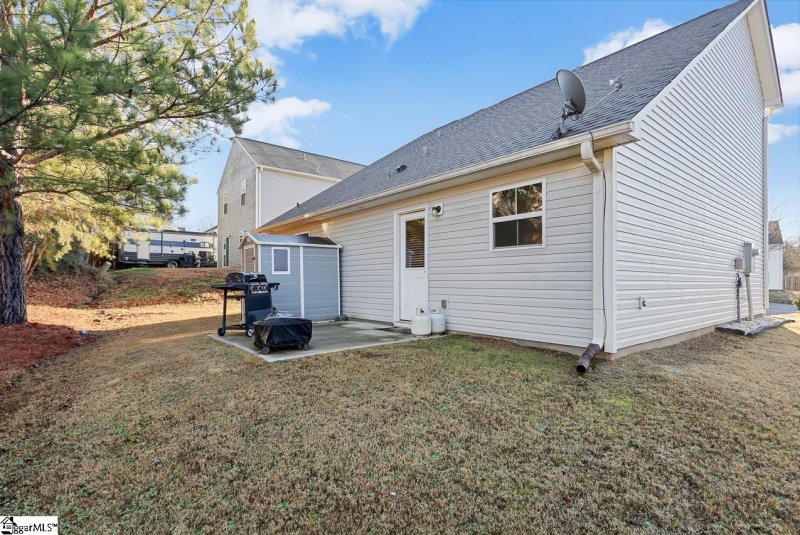 Property image 3 at 104 Glazed Springs Court, Easley, SC 29642