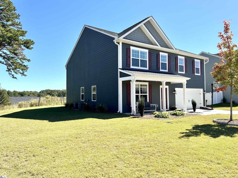 Property image 2 at 408 Marietta Lane, Duncan, SC 29334
