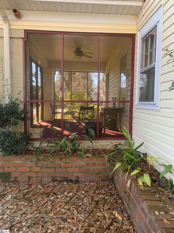 Property image 5 at 306 W Walnut Street, Clinton, SC 29325