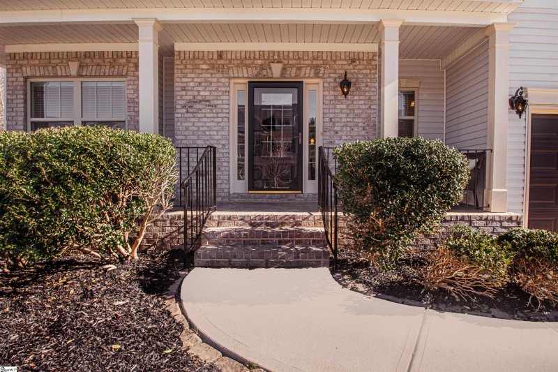 Property image 2 at 345 Heritage Point Drive, Simpsonville, SC 29681