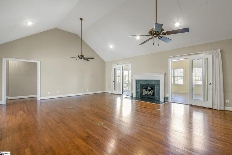 Property image 4 at 1 Wheatstone Court, Greenville, SC 29617