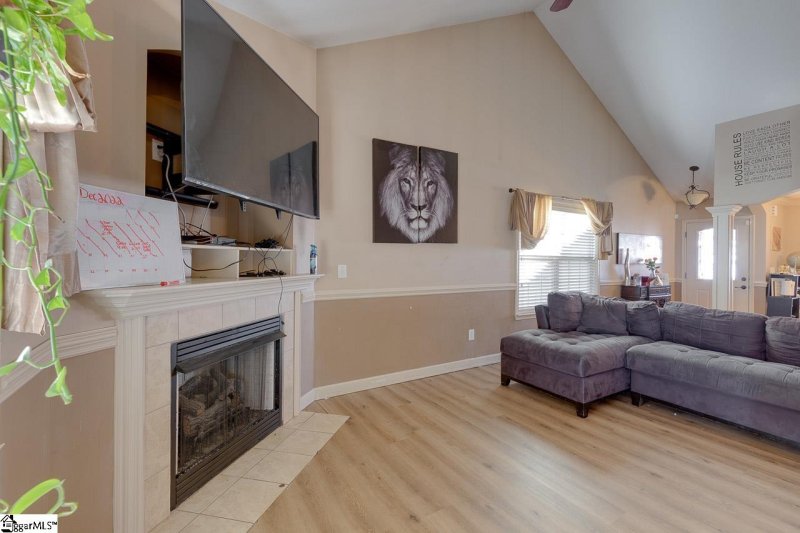 Property image 4 at 213 Dellwood Drive, Spartanburg, SC 29301