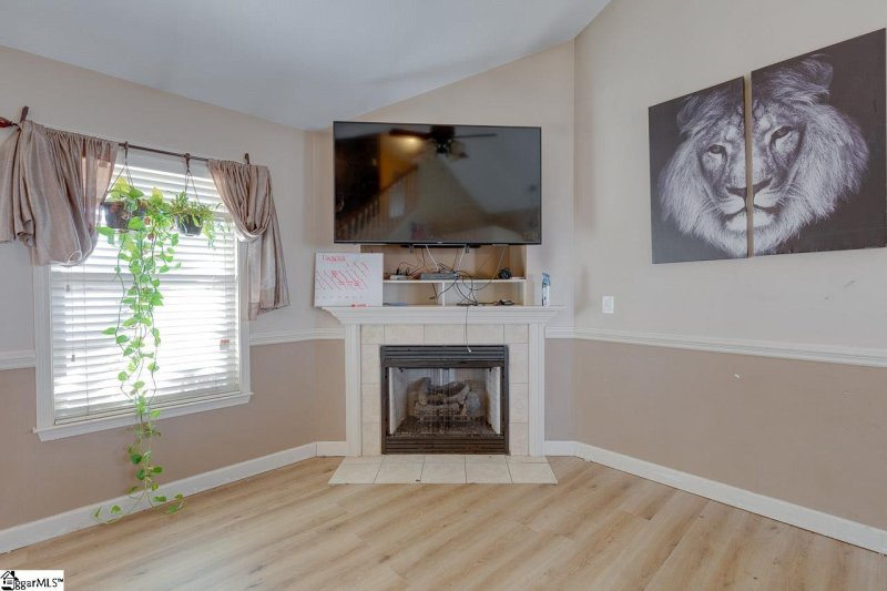 Property image 5 at 213 Dellwood Drive, Spartanburg, SC 29301