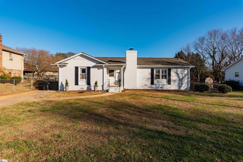 112 Abbotsford Drive