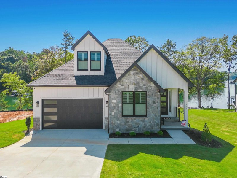 Property image 2 at 521 Rosedale Way, Seneca, SC 29672