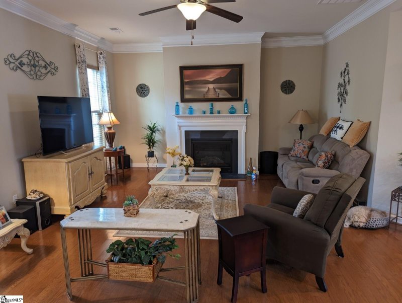 Property image 2 at 215 Chapel Hill Lane, Simpsonville, SC 29681