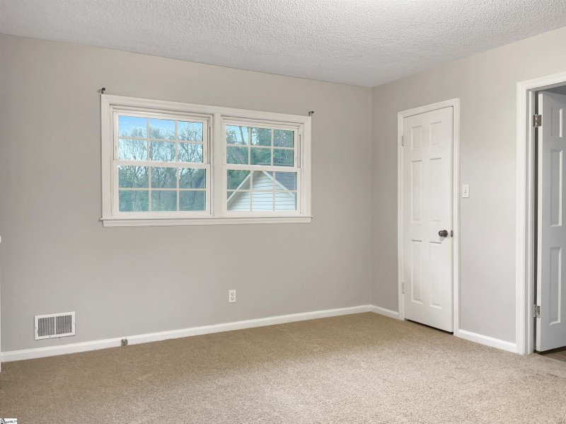 Property image 5 at 808 Thackston Drive, Spartanburg, SC 29307