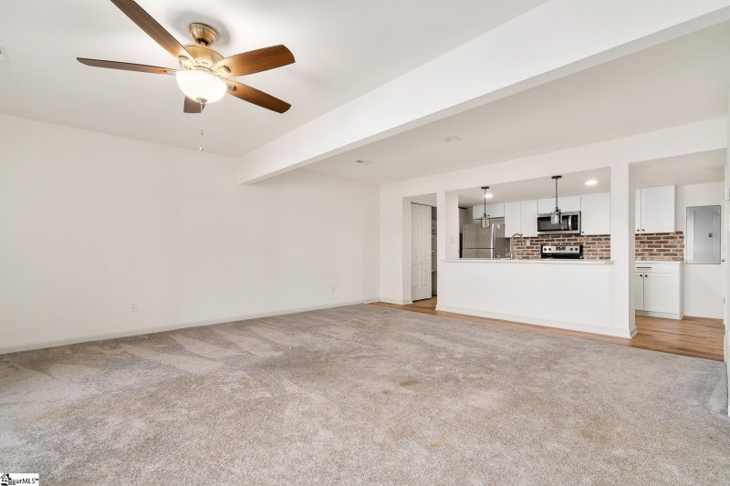 Property image 5 at 17 Spinnaker Court, Greenville, SC 29611