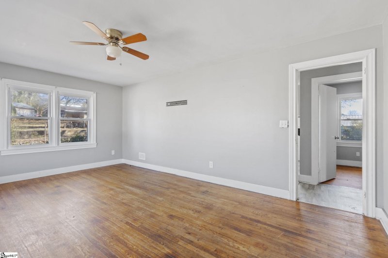 Property image 5 at 11 Prosperity Court, Greenville, SC 29605