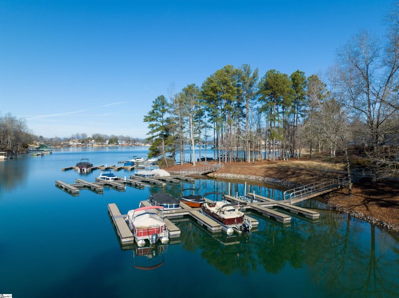 Property image 2 at 122 Grand Summit Drive, Seneca, SC 29672