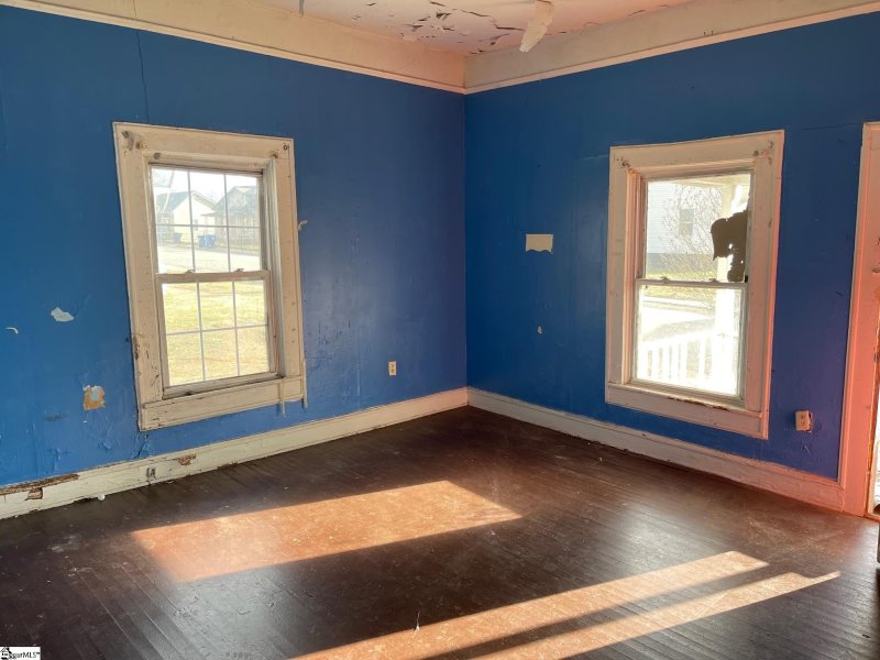 Property image 5 at 435 Buncombe Street, Woodruff, SC 29388