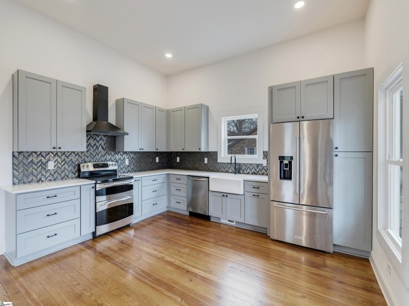 Property image 3 at 15 Haynesworth Street, Greenville, SC 29611