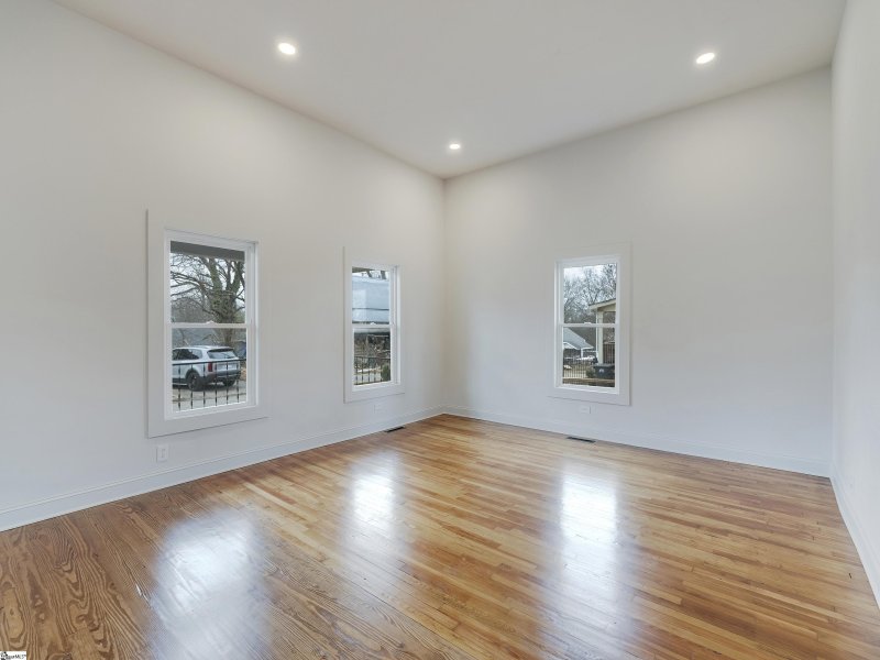 Property image 5 at 15 Haynesworth Street, Greenville, SC 29611