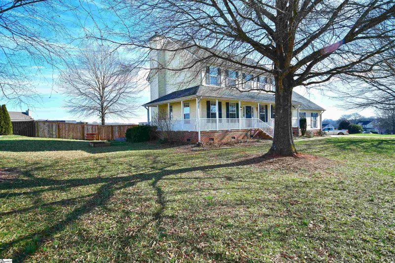 Property image 2 at 310 Saddlebred Drive, Pelzer, SC 29669