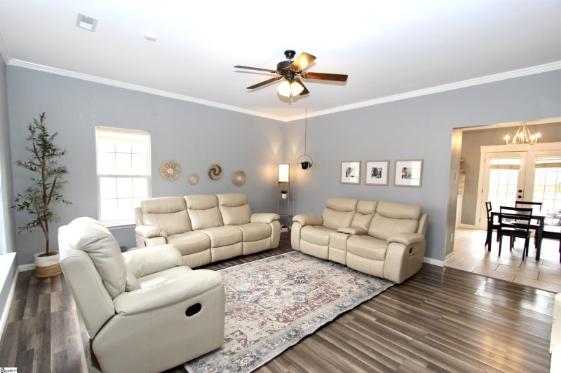 Property image 2 at 863 Thornbird Circle, Boiling Springs, SC 29316